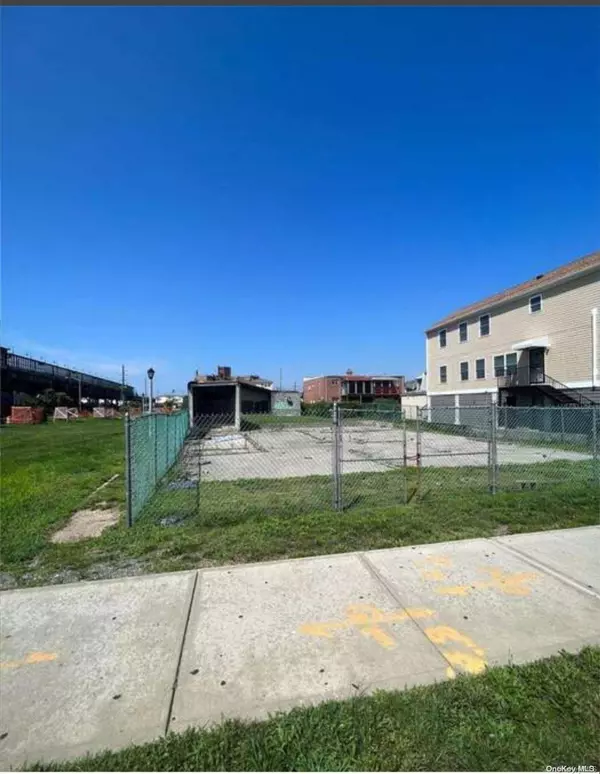 Arverne, NY 11692,306 Beach 68th ST