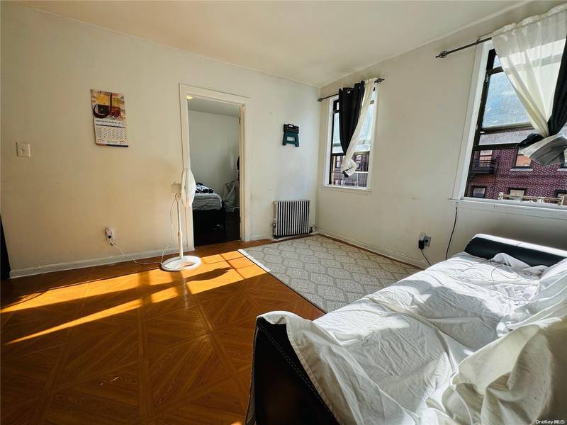 160 2nd Street #4A, New York (manhattan), NY 10009