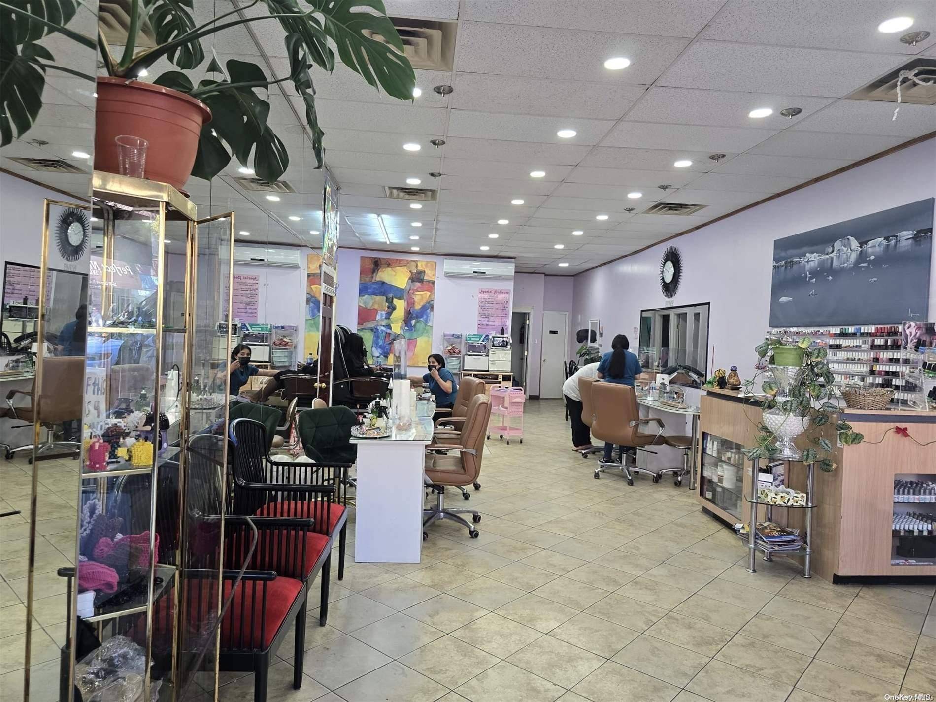 Astoria, NY 11105,36-14 Ditmars BLVD
