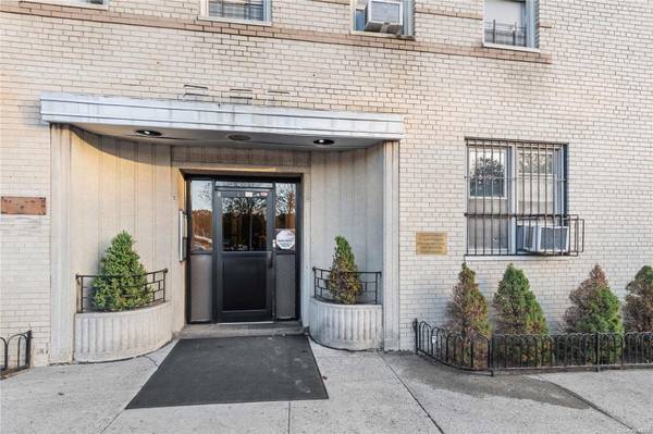 2190 Boston Road #2D, Bronx, NY 10462