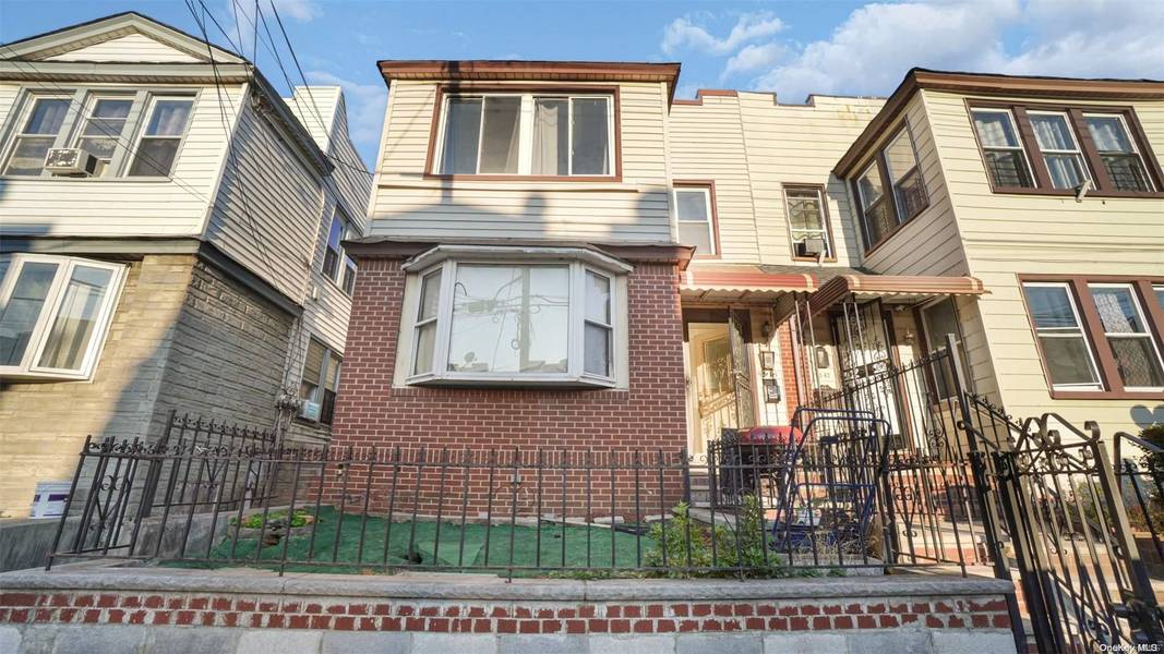 93-45 202nd ST, Hollis, NY 11423