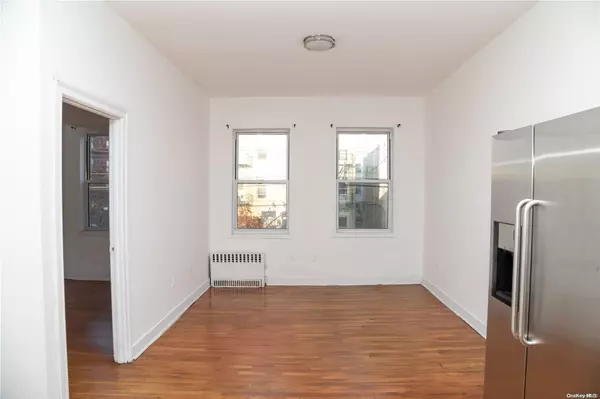 Long Island City, NY 11101,43-04 34th AVE #2F