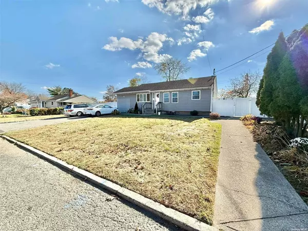 Brentwood, NY 11717,52 Perry ST