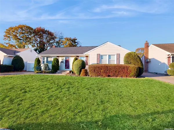 Bethpage, NY 11714,38 Coronet CRES