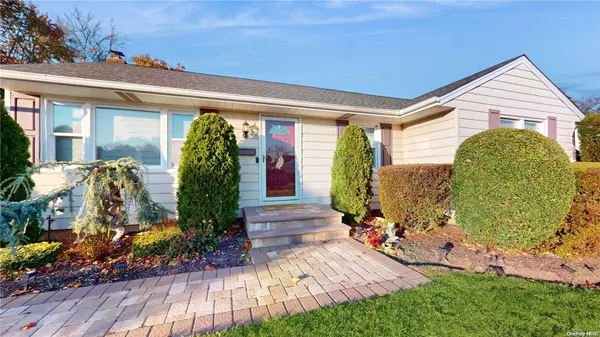 Bethpage, NY 11714,38 Coronet CRES