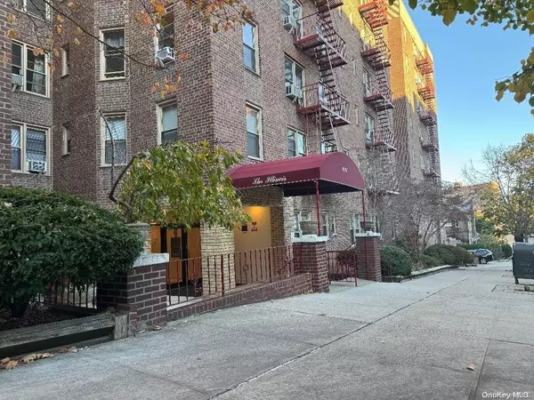 Forest Hills, NY 11375,67-25 Clyde St #4K