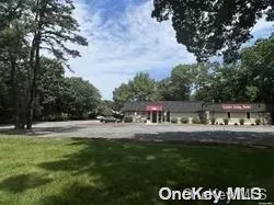 Ridge, NY 11961,681 Whiskey RD