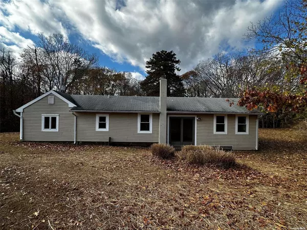 Calverton, NY 11933,2468 River RD