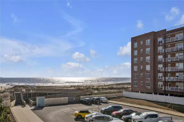 Long Beach, NY 11561,700 Shore RD #3L