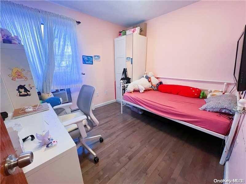 Flushing, NY 11358,36-21 193rd ST #1C