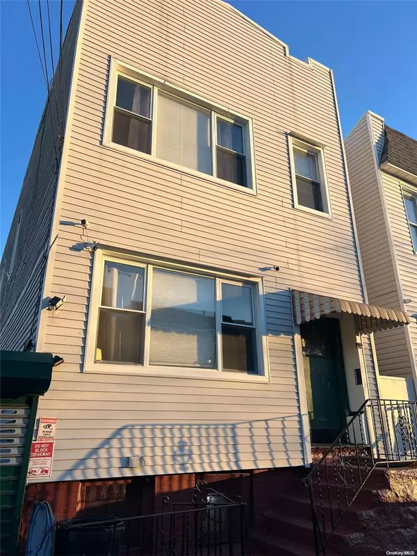 Maspeth, NY 11378,54-36 Nurge AVE