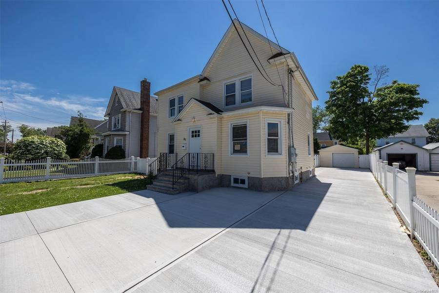 81 Lynbrook AVE #1st Fl, Lynbrook, NY 11563