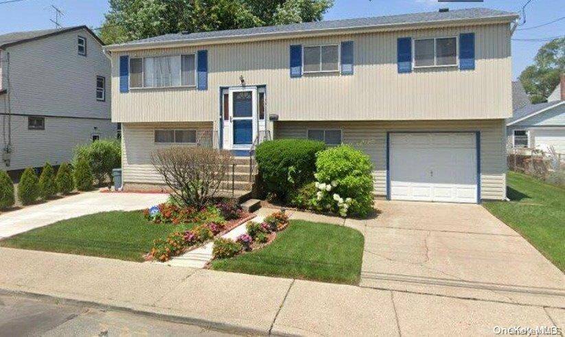 143 Roquette AVE, Elmont, NY 11003