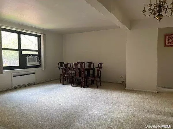 Oakland Gardens, NY 11364,213-02 75 AVE #2F