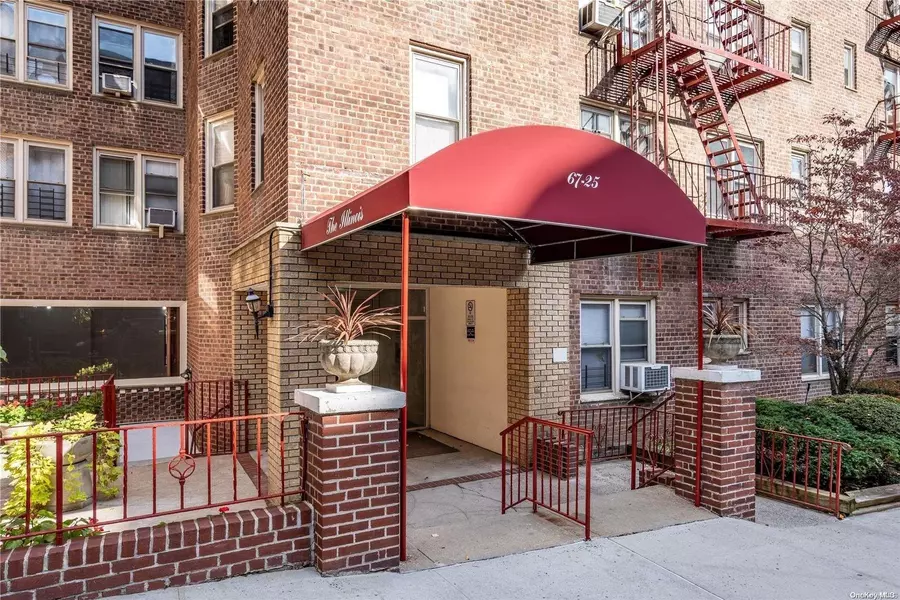 67-25 Clyde ST #2L, Forest Hills, NY 11375