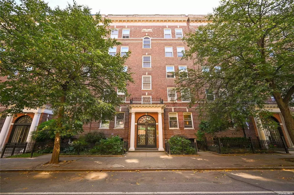 Jackson Heights, NY 11372,34-39 82 ST #21