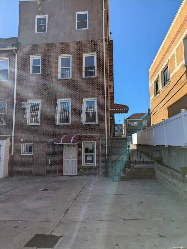 33-17 72 ST #1st fl, Jackson Heights, NY 11372