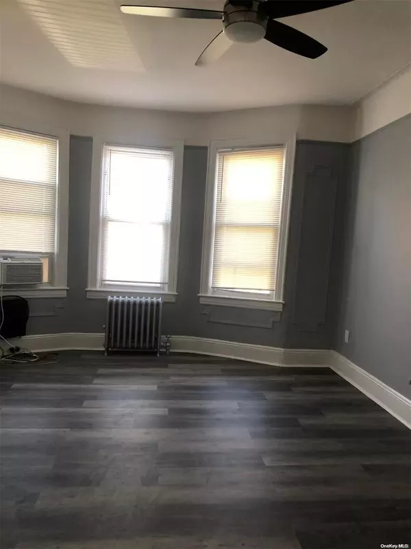 Rego Park, NY 11374,5806 Seabury  Street #2A