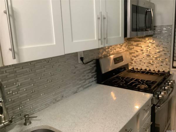Howard Beach, NY 11414,79-04 155 Ave #189