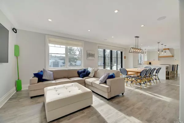 Greenport, NY 11944,165 Marine PL