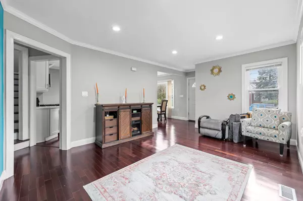 Valley Stream, NY 11580,8 Alden AVE