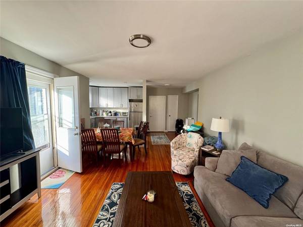 Long Beach, NY 11561,248 E Broadway #2