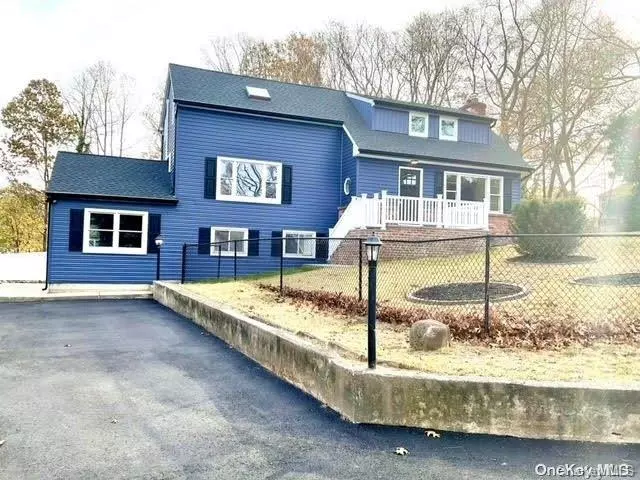 Kings Park, NY 11754,41 Juniper RD