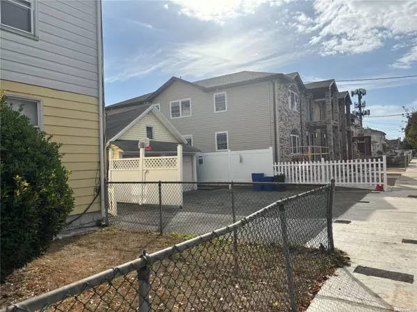 Rosedale, NY 11422,246-04 139 AVE