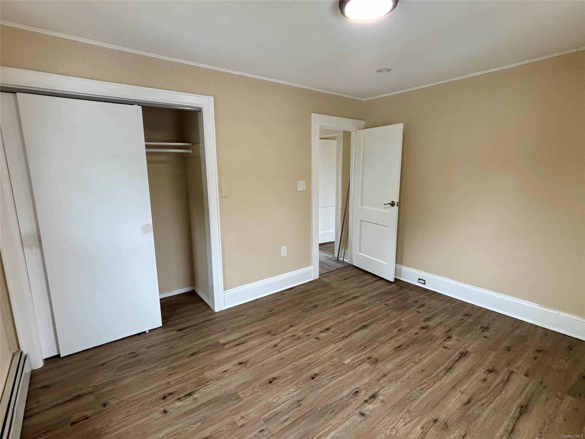 Hempstead, NY 11550,18 Perry ST