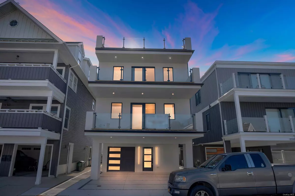 Long Beach, NY 11561,80 Illinois AVE