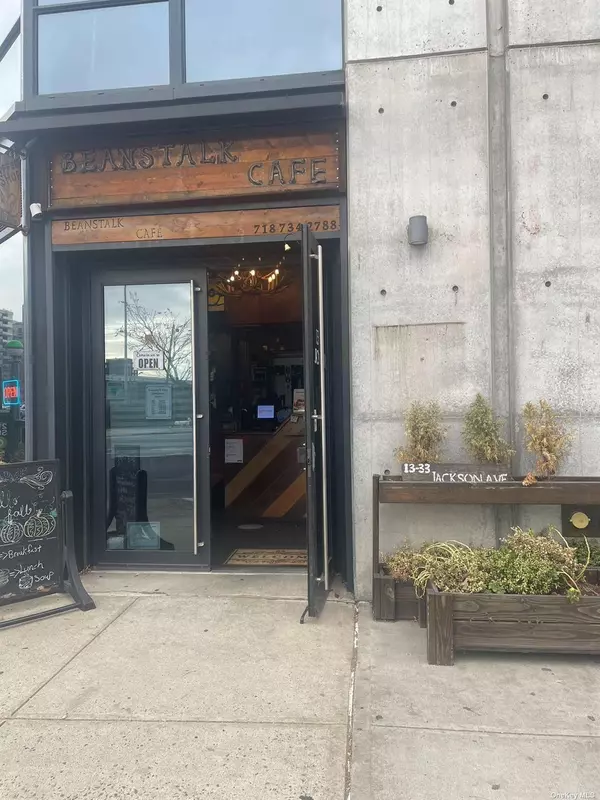 Long Island City, NY 11101,13-33 Jackson AVE