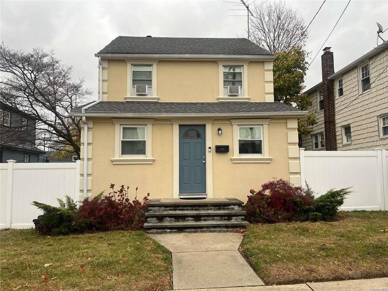 356 Franklin Ave, Hewlett, NY 11557