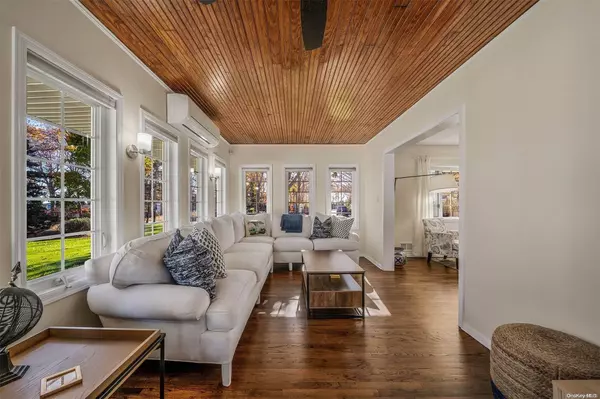 Hampton Bays, NY 11946,6 Rolling Hill RD