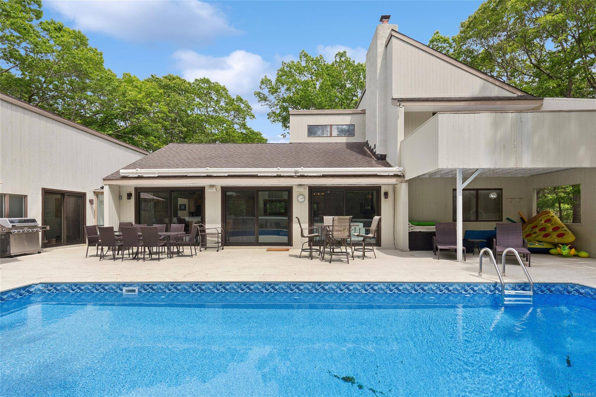 Hampton Bays, NY 11946,18 Quail RUN