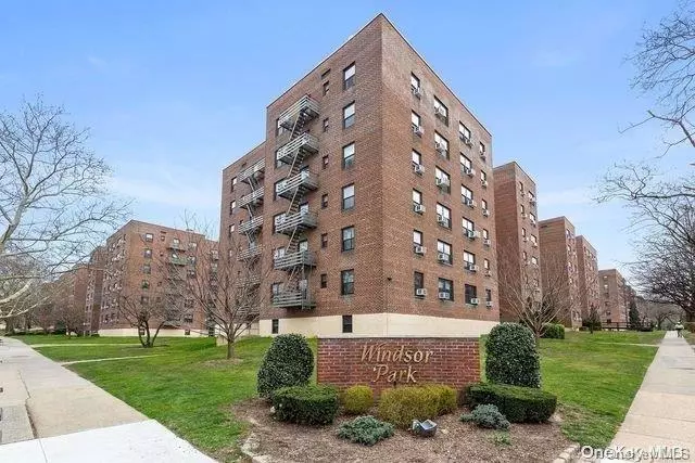 73-03 Bell BLVD #1O, Oakland Gardens, NY 11364