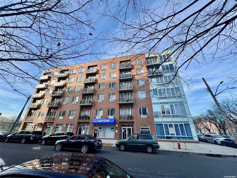 136-21 Latimer #5J, Flushing, NY 11354