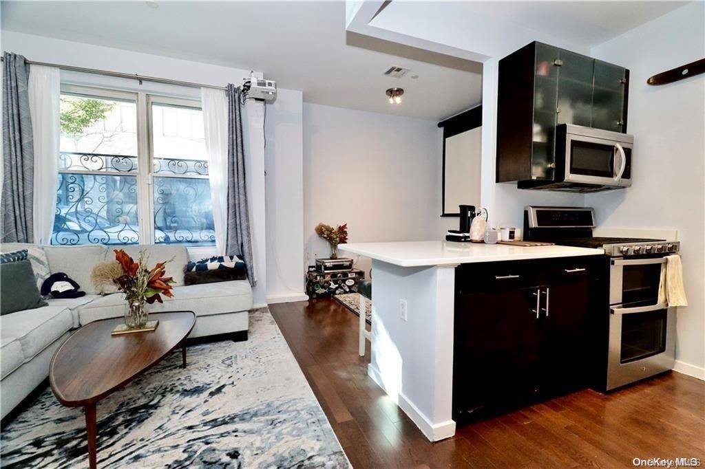 Brooklyn, NY 11217,52 3rd AVE #1A