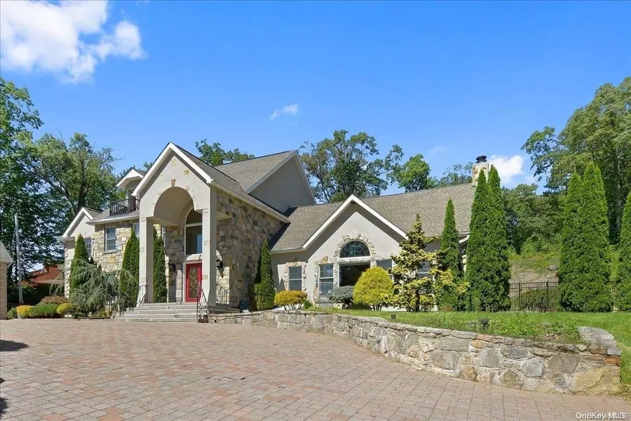 463 N Lake BLVD, Carmel, NY 10541