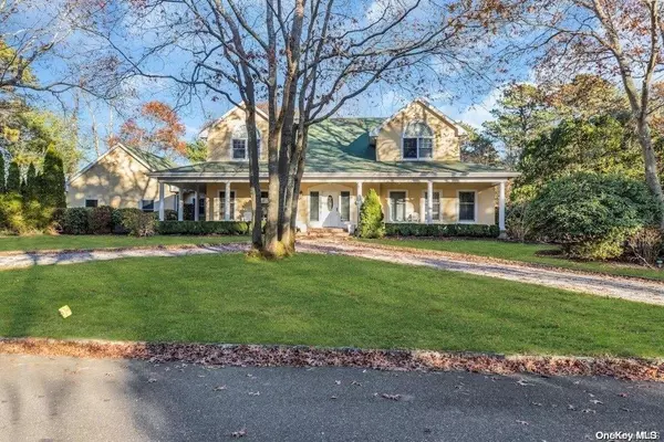 East Quogue, NY 11942,3 Cherry Blossom LN