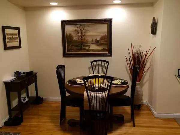 Queens Village, NY 11427,87-40 Francis Lewis BLVD #B4