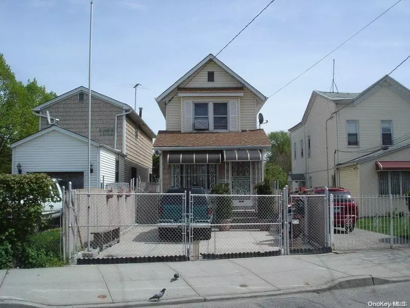 141-18 Lakewood AVE, Jamaica, NY 11435
