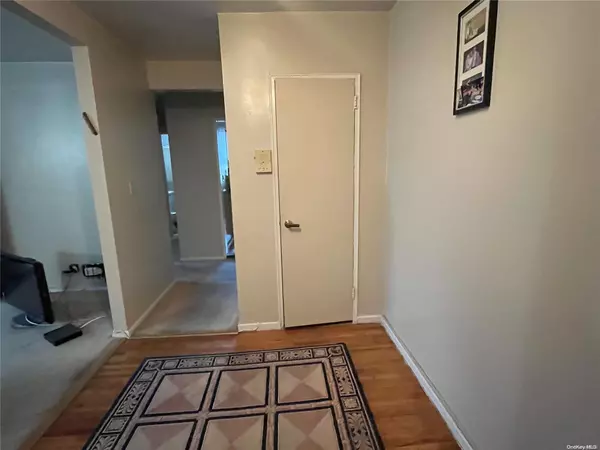 Cedarhurst, NY 11516,279 Cedarhurst AVE #G-4