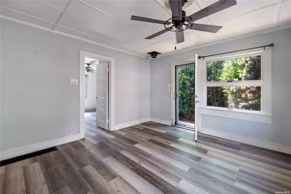 East Hampton, NY 11937,38 Maidstone AVE