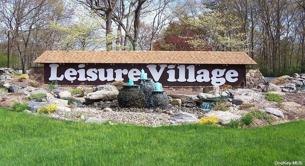Ridge, NY 11961,421 Weymouth CT #B