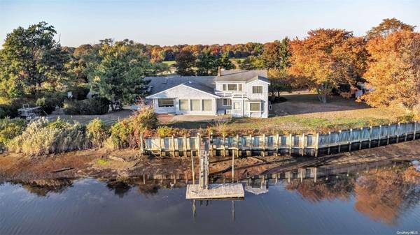 Hewlett Harbor, NY 11557,1230 Harbor RD