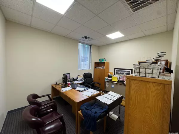 Lindenhurst, NY 11757,171 S First ST #B