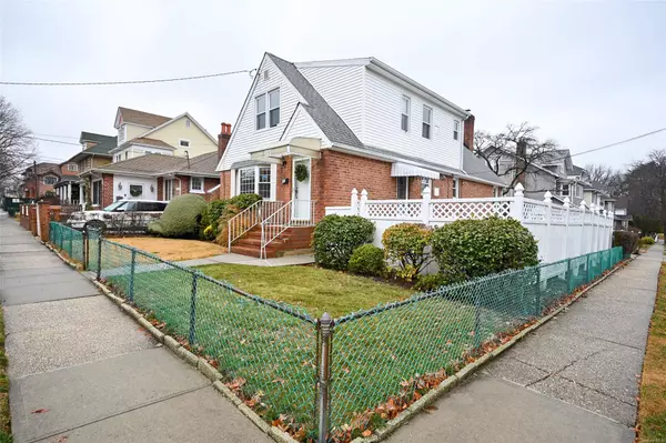 Bayside, NY 11361,215-43 36 AVE