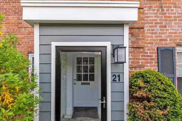 Rockville Centre, NY 11570,21 S Village AVE #3