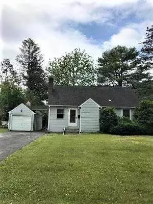 Hyde Park, NY 12538,24 FULLER LN