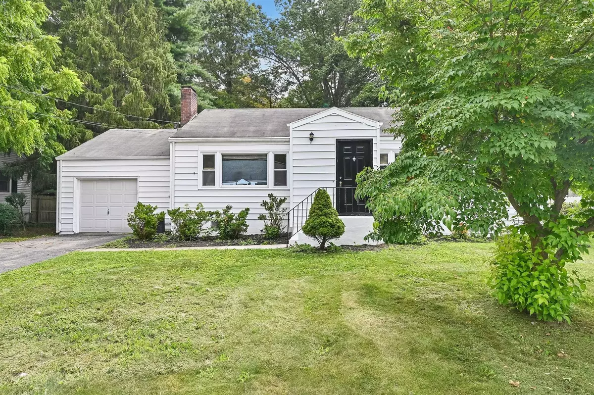 Poughkeepsie, NY 12603,22 ALFRED DR